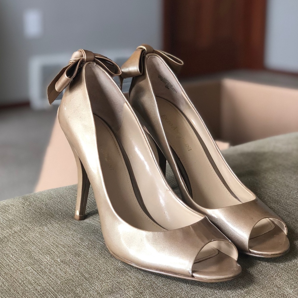 Enzo Angiolini light gold / tan heels size 9